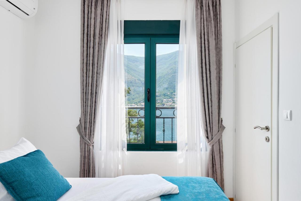 Iva'S Sea View Balcony Lejlighed Kotor Eksteriør billede